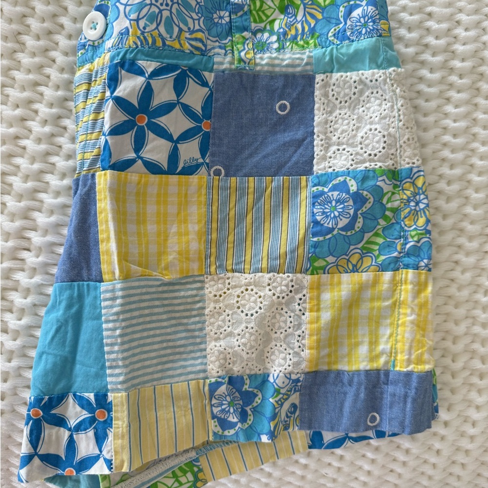 Lilly Pulitzer shorts- Women’s 6
